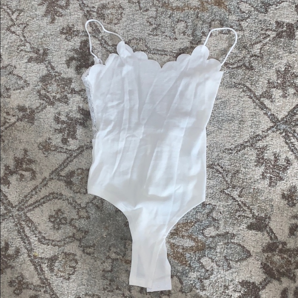Bodysuit with open back and lace
